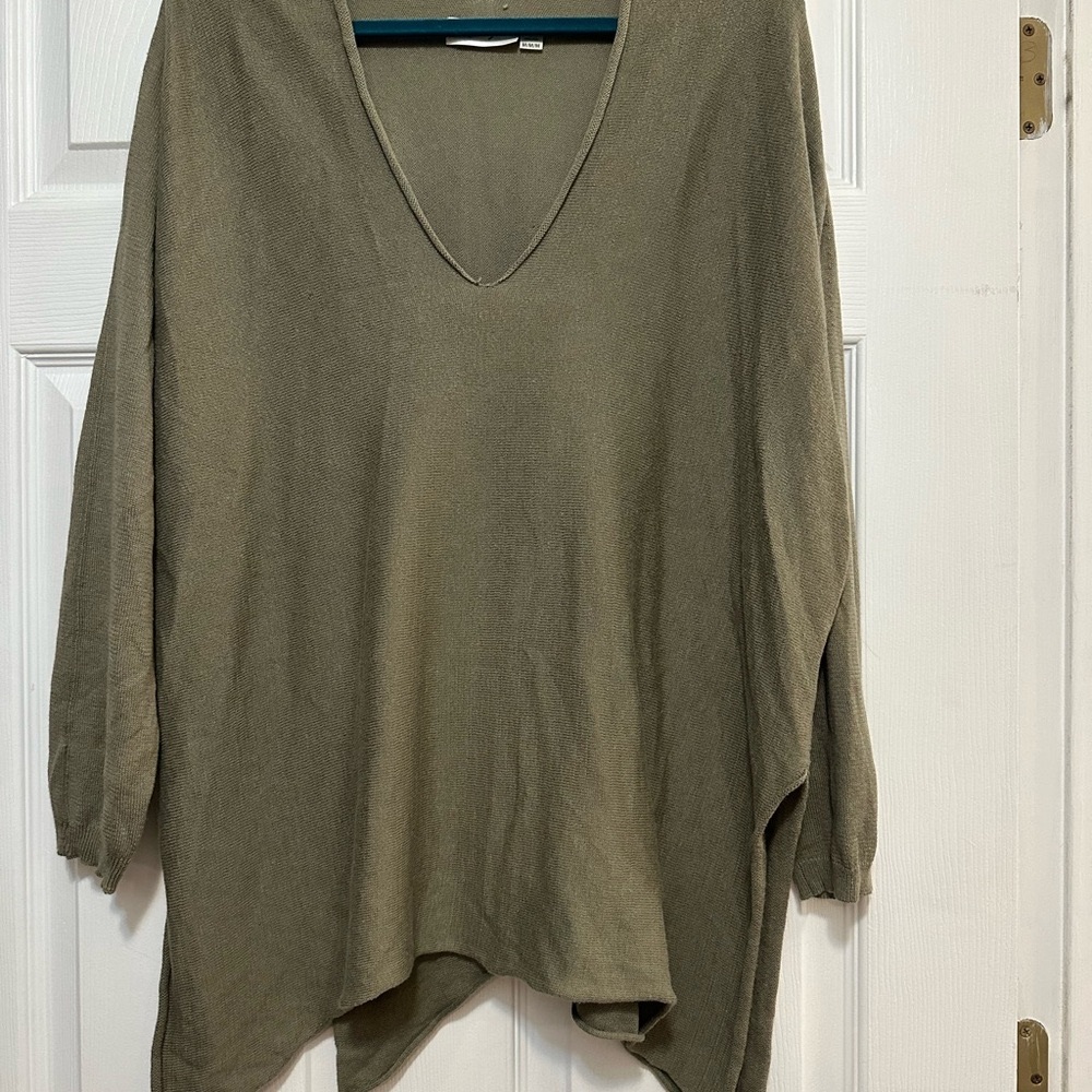 Great light weight sweater!